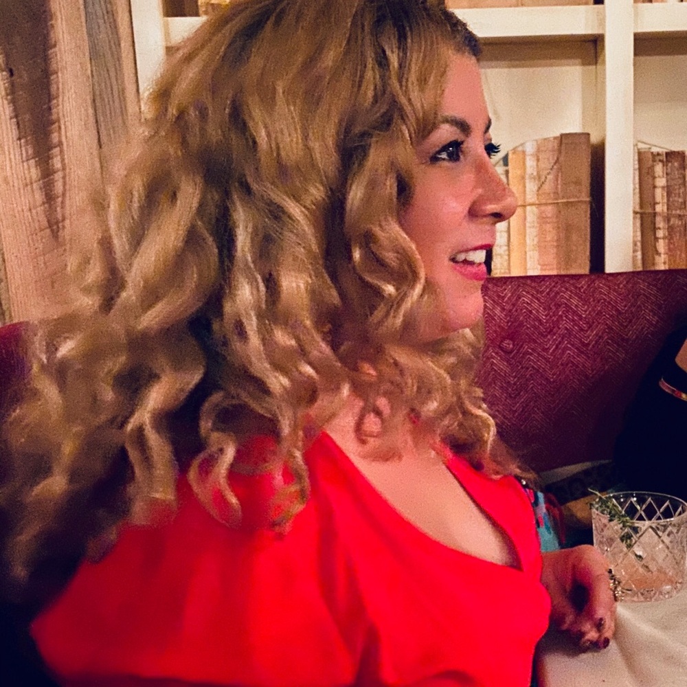 Meet your Posher, Yolanda